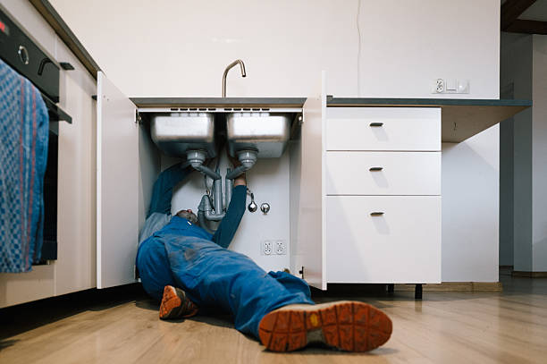 Professional Plumbing technician working in Schoolcraft, MI
